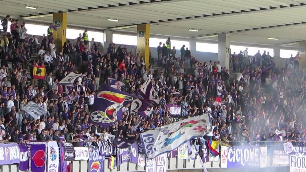 Tifosi-viola-a-Verona.jpg