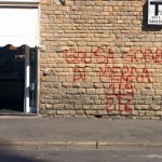scritta-anti-sousa-bar-marisa.jpg