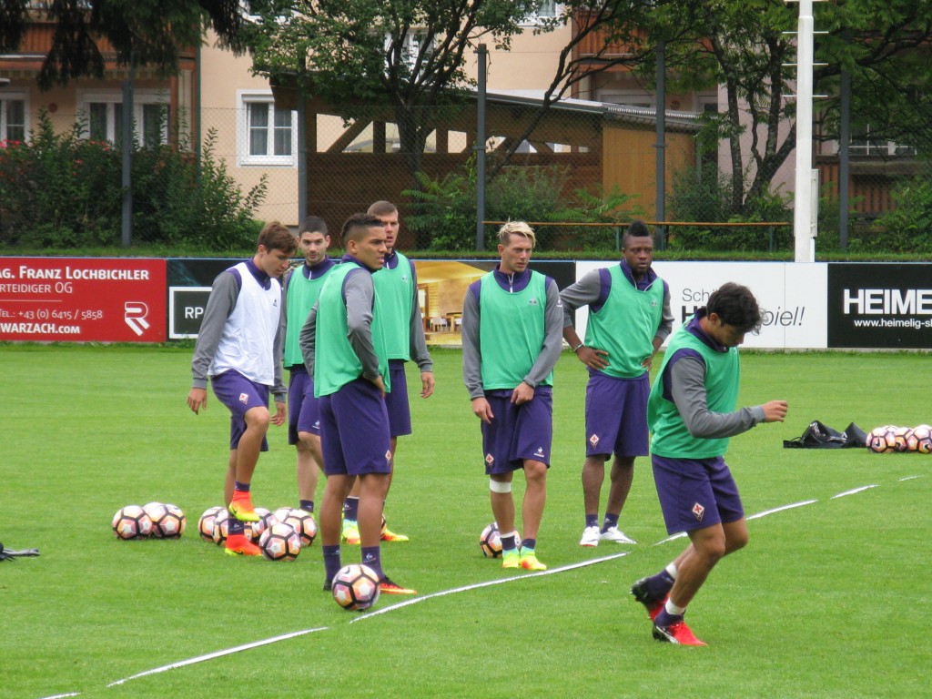 gruppo allenamento fiorentina austria