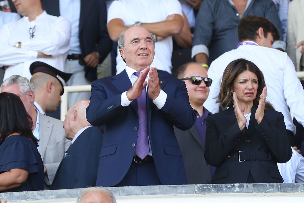 Commisso e signora applaudono