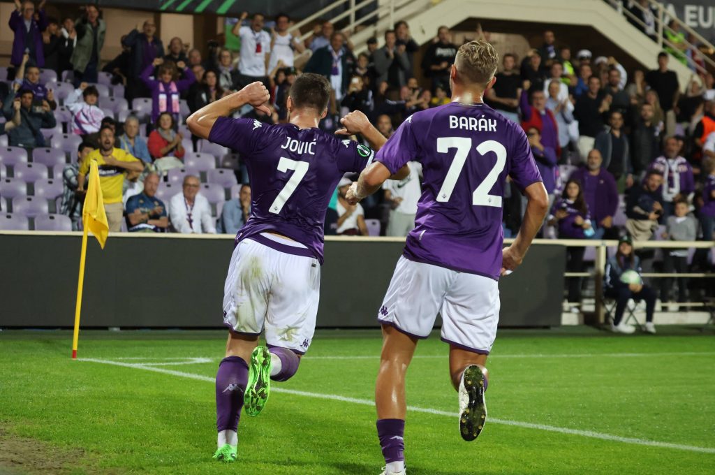 FIORENTINA  VS ISTAMBUL BASAKSEHIR