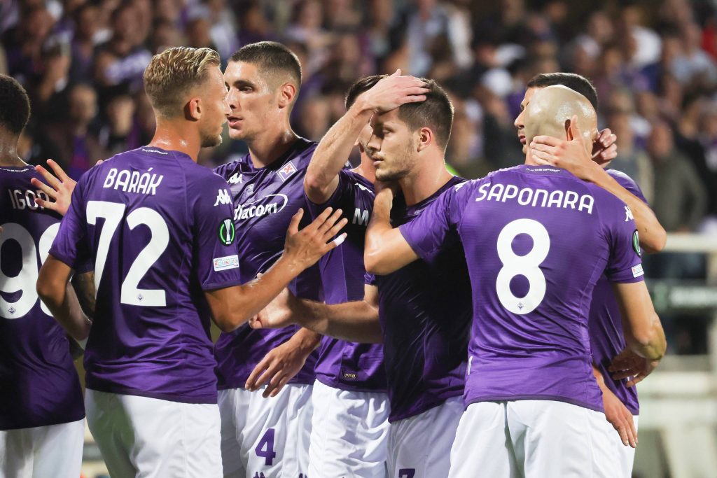 FIORENTINA  VS ISTAMBUL BASAKSEHIR