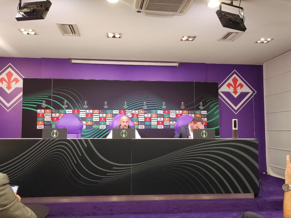 Italiano sala stampa