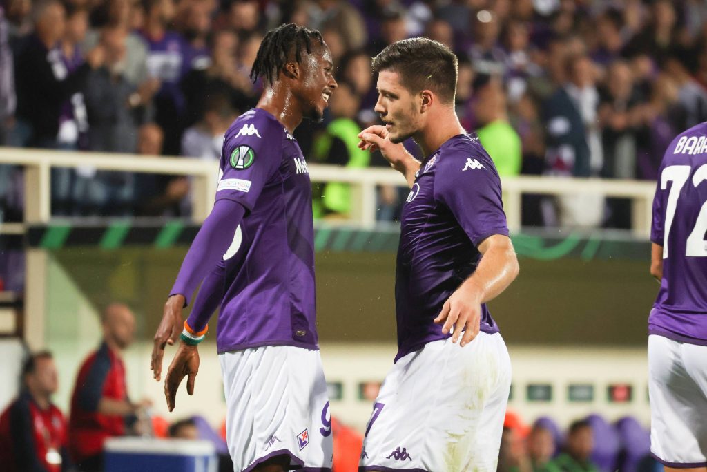 FIORENTINA  VS ISTAMBUL BASAKSEHIR