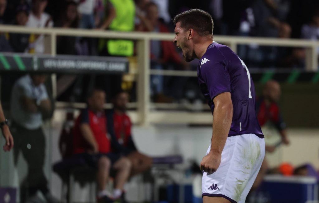 FIORENTINA  VS ISTAMBUL BASAKSEHIR