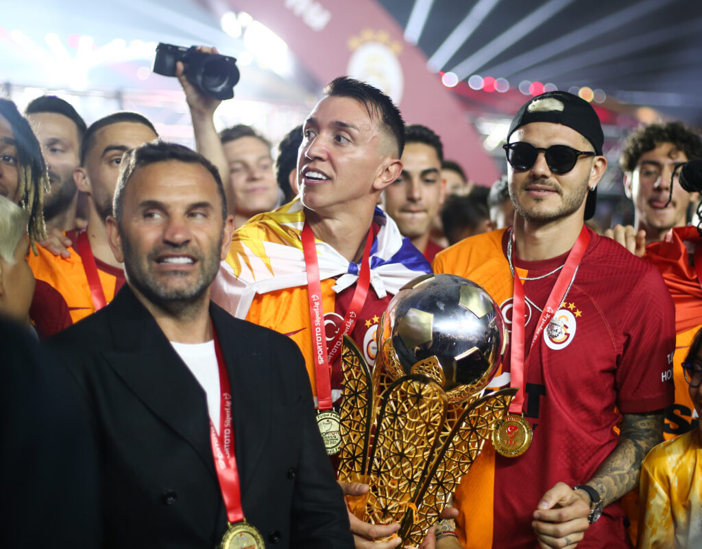 Galatasaray v Fenerbahce - Super Lig