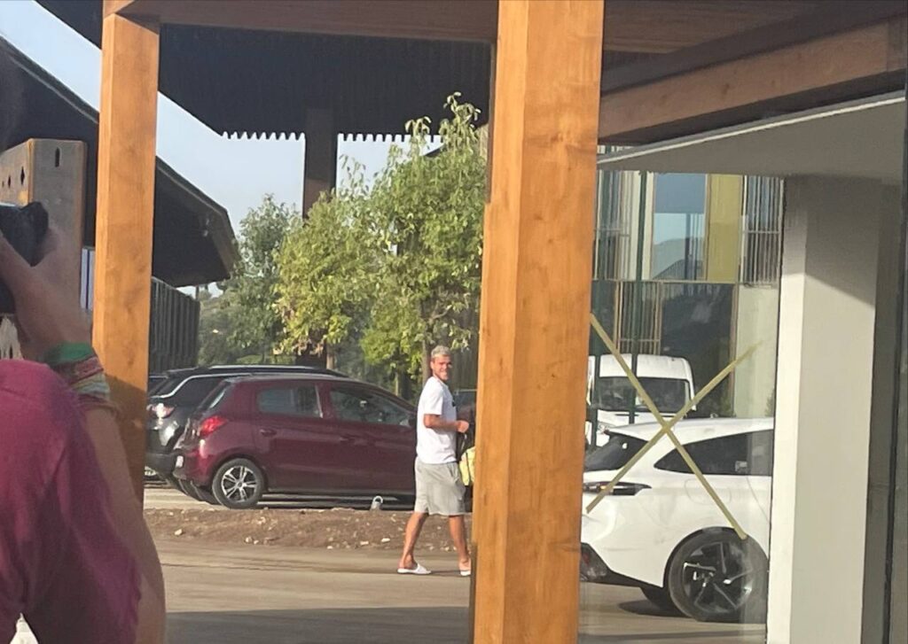 photo1689140587