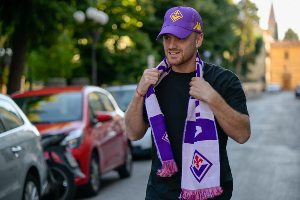 FIRENZE PRESSO IL CENTRO MEDICO FANFANFI E' ARRIVATO IL NEO ACQUISTO DELLA FIORENTINA LUCAS BELTRAN SOPRANNOMINATO IL VICHINGO ARRIVATO DAL RIVER PLATE PER RINFORZARE IL REPARTO OFFENSIVO DELLA SQUADRA