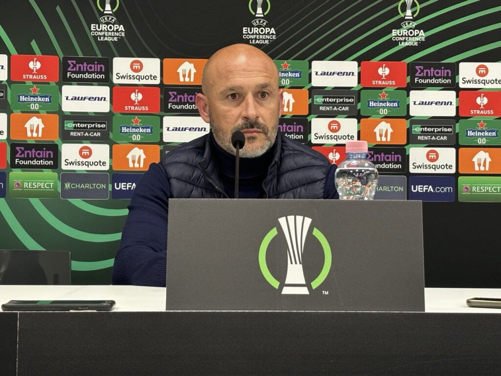 Italiano conferenza Maccabi post 3