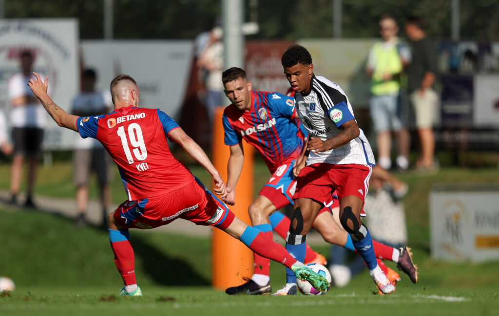 Hamburger SV v Viktoria Pilsen - Pre-Season Friendly