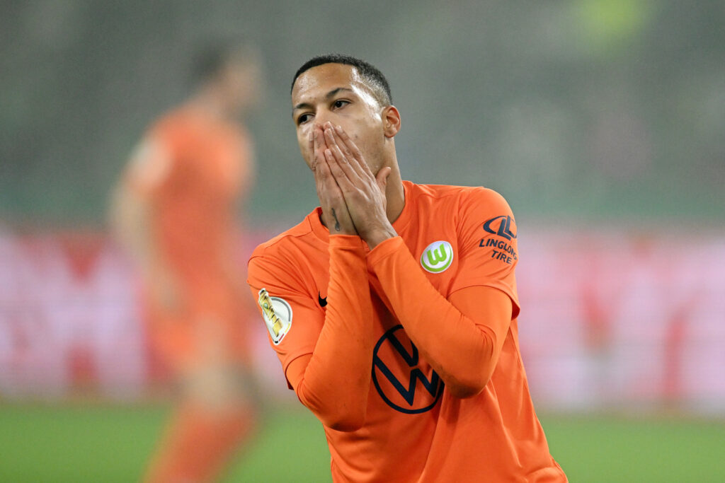 Borussia Mönchengladbach v VfL Wolfsburg - DFB Cup: Round of 16
