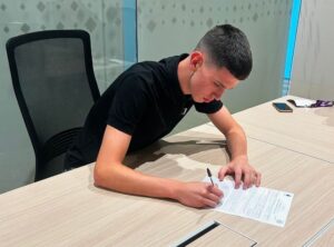 Varesis firma Fiorentina