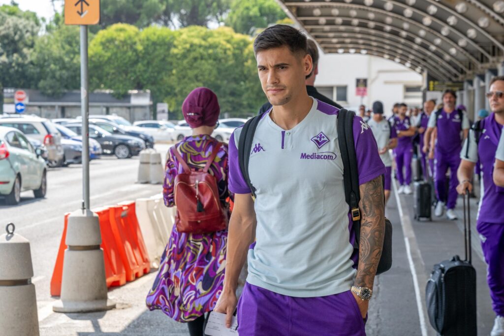 FIRENZE LA FIORENTINA E' PARTITA IN DIREZIONE UNGHERIA DALL'AEROPORTO DI PERETOLA IN VISTA DELLA PARTITA DI RITORNO DEL PRELIMINARE DI CONFERENCE LEAGUE CONTRO LA PUSKAS ACADEMY