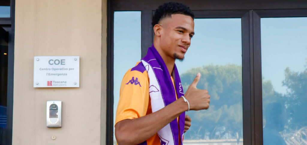 FIRENZE AEROPORTO AMERIGO VESPUCCI PERETOLA ARRIVO A FIRENZE DEL NUOVO GIOCATORE DELLA FIORENTINA AMIR RICHARDSON
