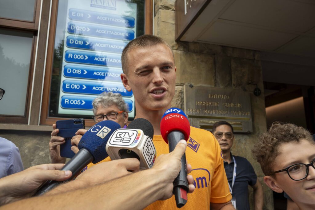 FIRENZE PRESSO IL CENTRO CLINICO FANFANI E' ARRIVATO IL NUOVO ACQUISTO DELLA FIORENTINA ALBERT GUDMUNDSSON PER LE VISITE MEDICHE