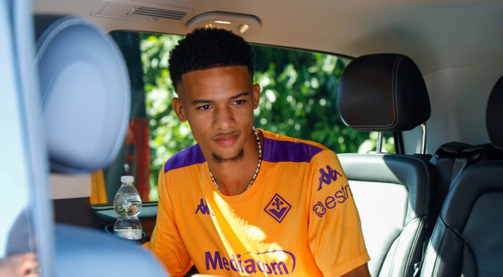 FIRENZE AEROPORTO AMERIGO VESPUCCI PERETOLA ARRIVO A FIRENZE DEL NUOVO GIOCATORE DELLA FIORENTINA AMIR RICHARDSON