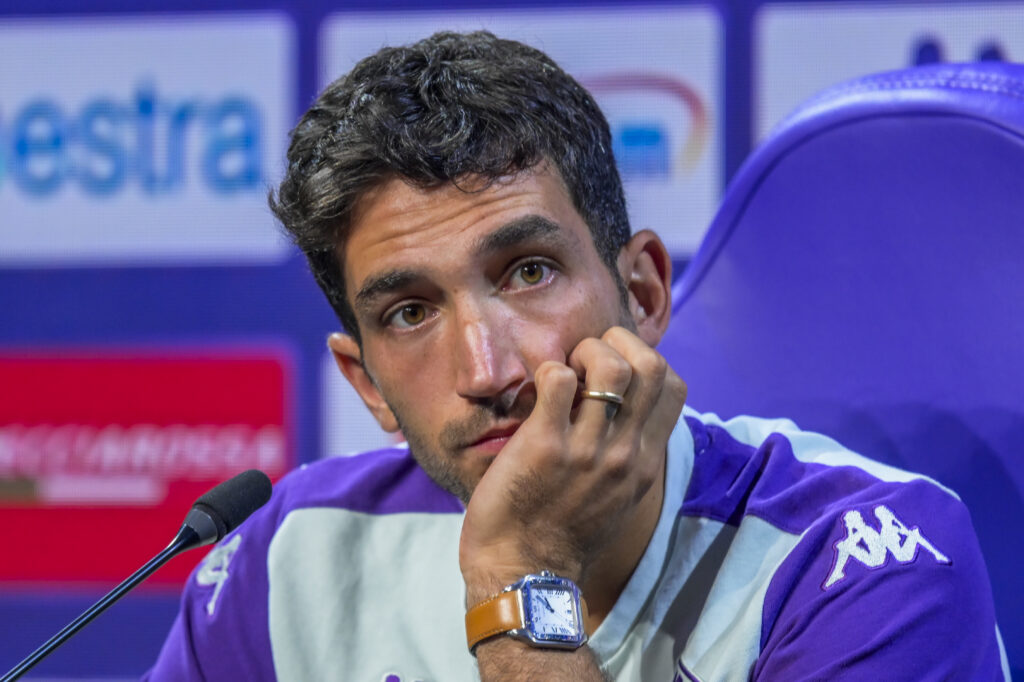 BAGNO A RIPOLI AL VIOLA PARK E' STATO PRESENTATO IL NUOVO ACQUISTO DELLA FIORENTINA DANILO CATALDI ARRIVATO L'ULTIMO GIORNO DEL MERCATO ESTIVO DALLA LAZIO