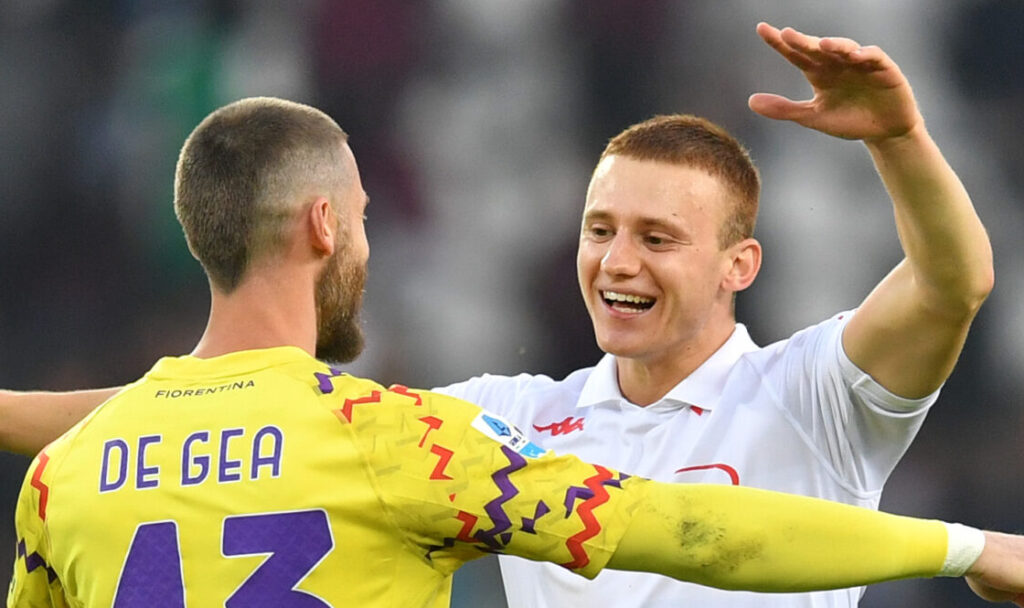 Comuzzo difesa Fiorentina
