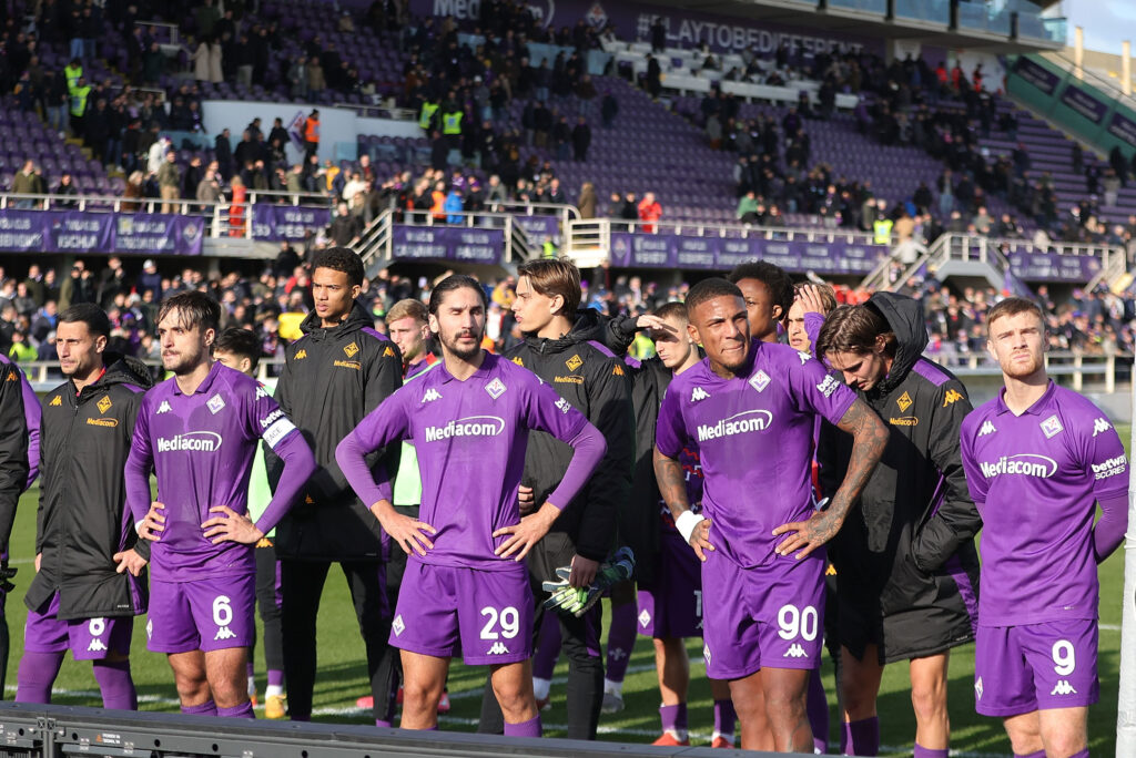 Fiorentina squadra contestata dai tifosi viola
