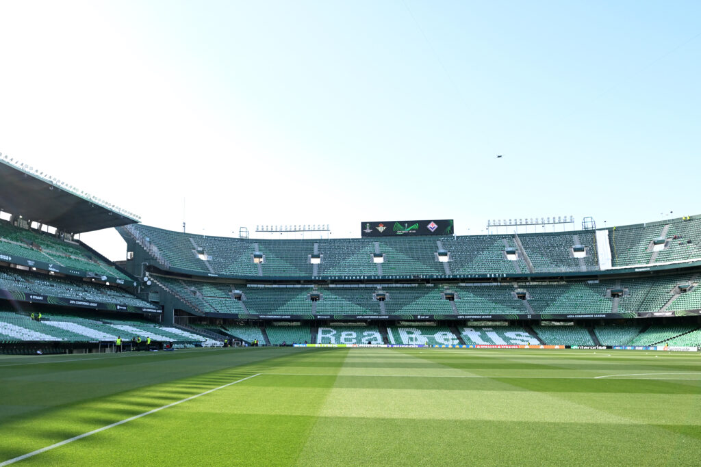 Real Betis Balompie v ACF Fiorentina - UEFA Conference League 2024/25 Semi Final First Leg