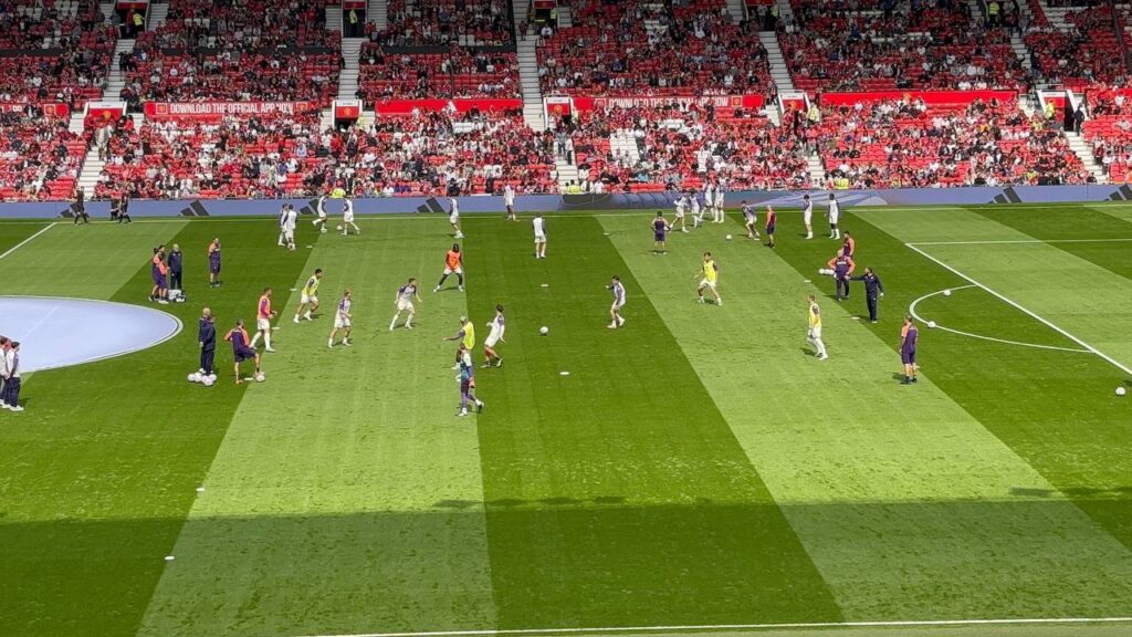 Fiorentina riscaldamento Old Trafford