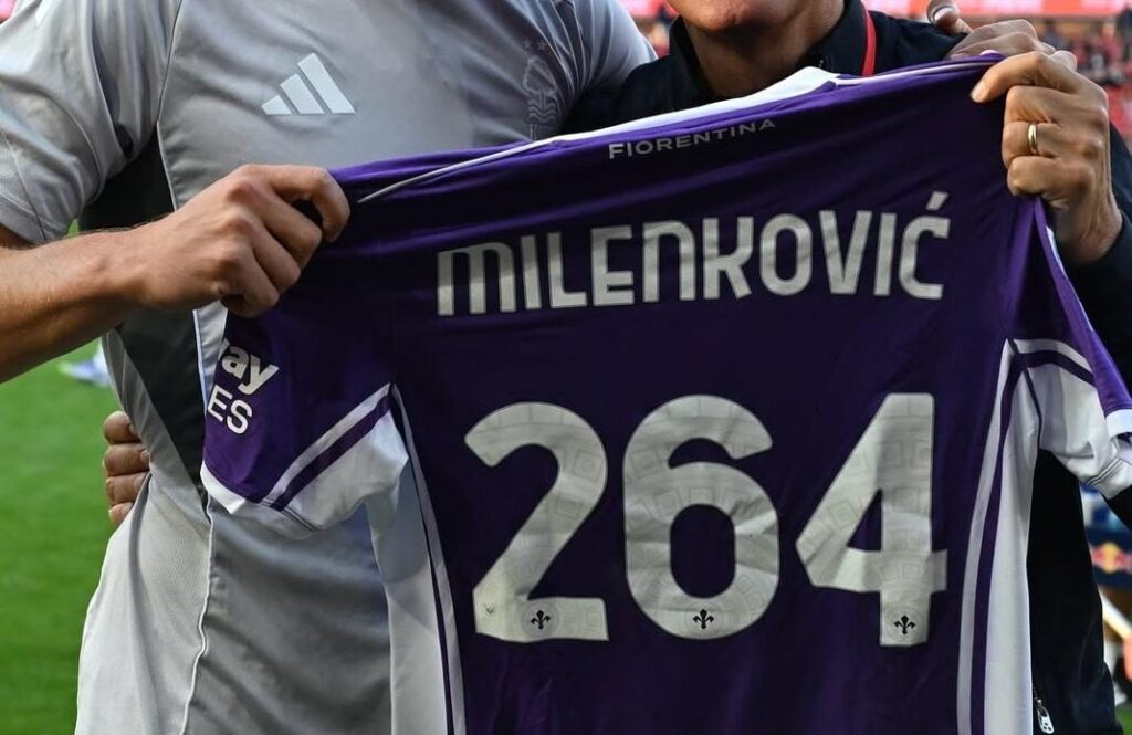 Milenkovic maglia close