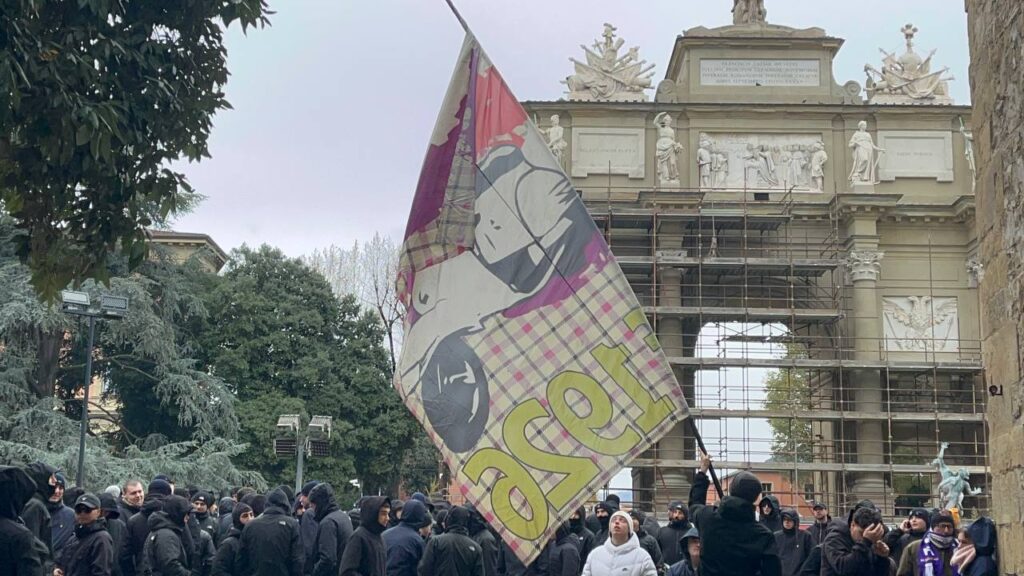 motorino bandiera ultras