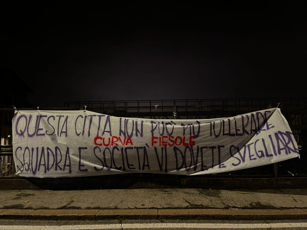 striscione squadra e società svegliare