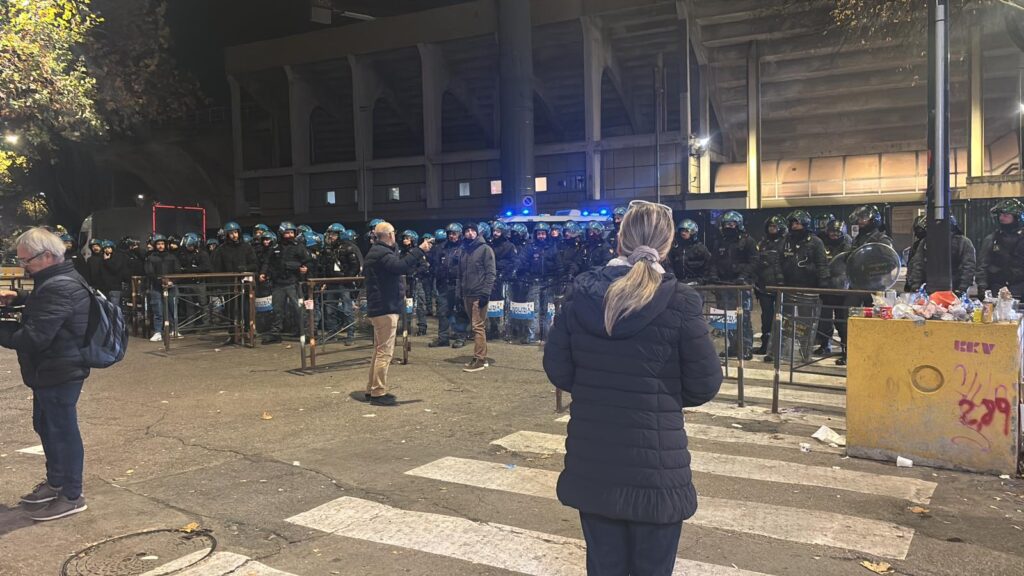 polizia antisommossa