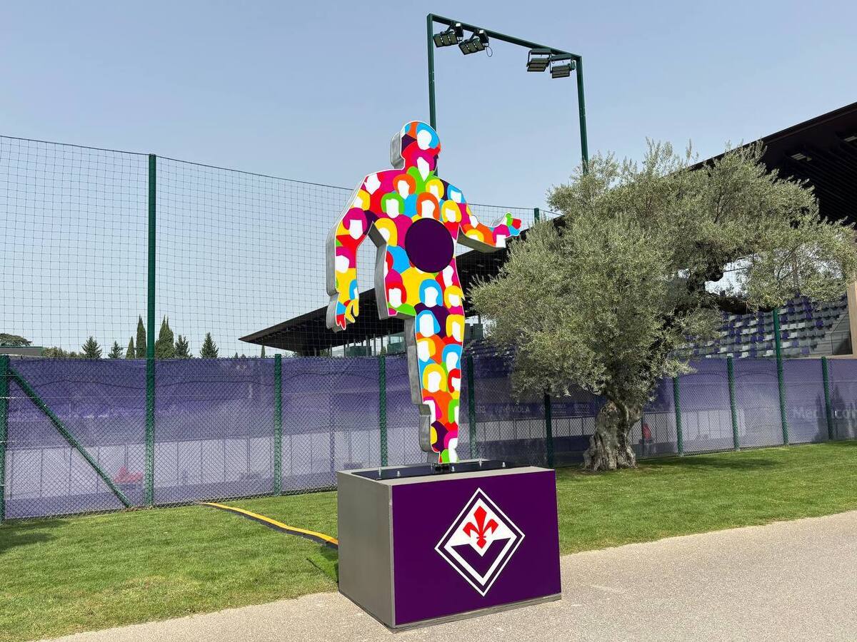 Statua Rocco Commisso, Centenario Fiorentina, Viola Park