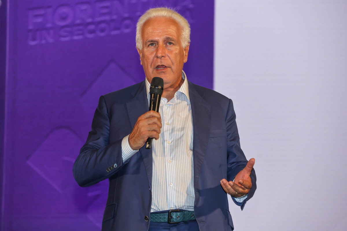 FIRENZE CINEMA LIBRERIA ODEON PRESENTAZIONE DEL LIBRO PER IL CENTENARIO DELLA FIORENTINA UN SECOLO VIOLA