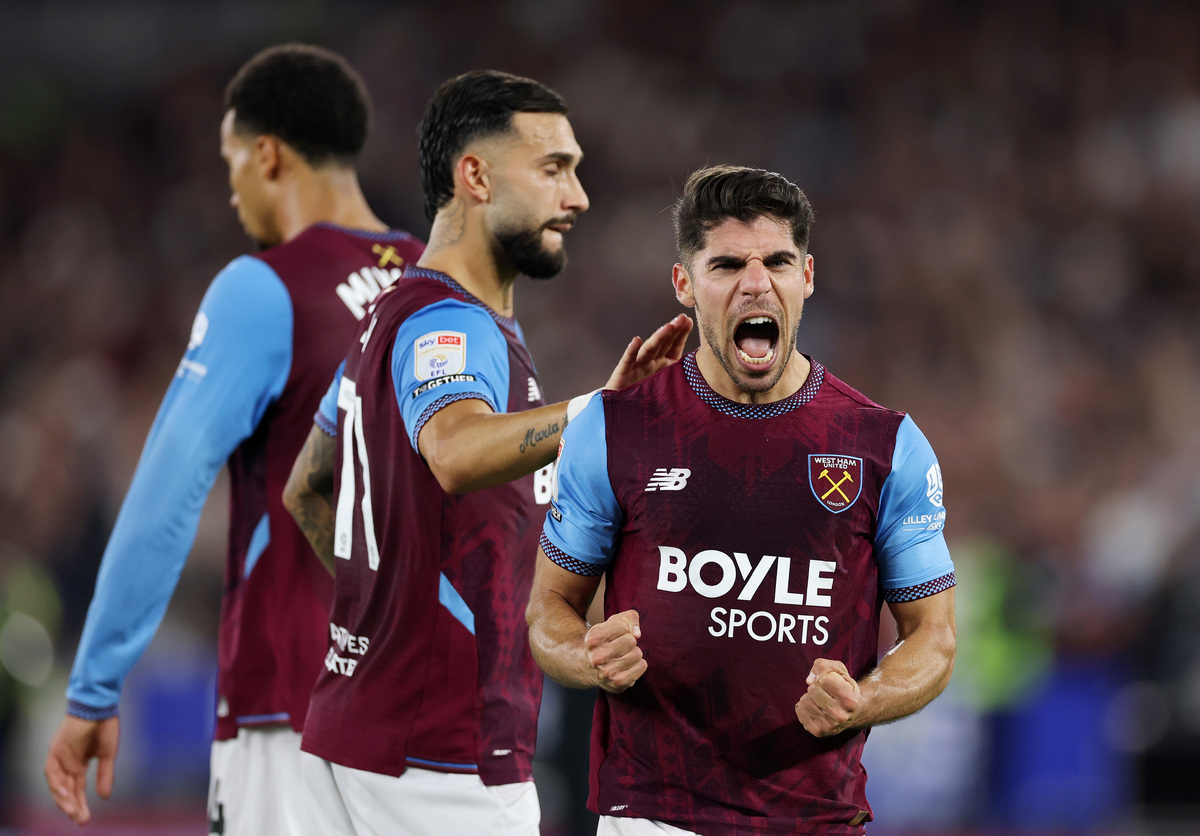 West Ham United v Wrexham - Sky Bet Championship 2026/27
