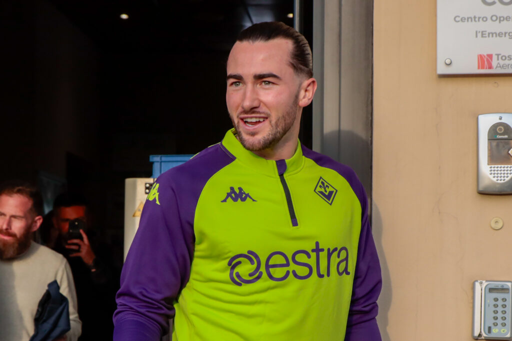 FIRENZE AEROPORTO AMERIGO VESPUCCI PERETOLA ARRIVO DEL NUOVO GIOCATORE DELLA FIORENTINA JACK HARRISON