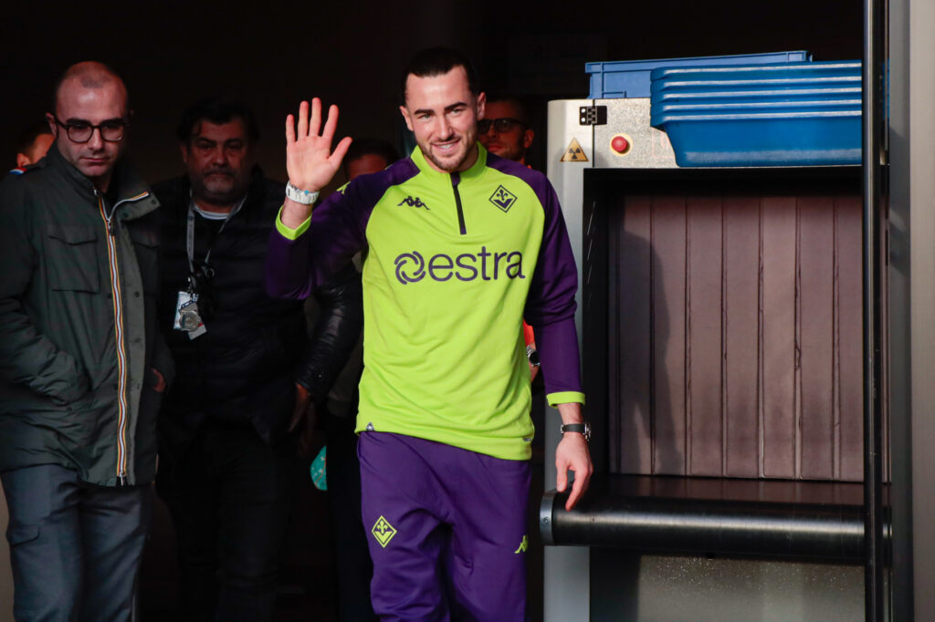 FIRENZE AEROPORTO AMERIGO VESPUCCI PERETOLA ARRIVO DEL NUOVO GIOCATORE DELLA FIORENTINA JACK HARRISON