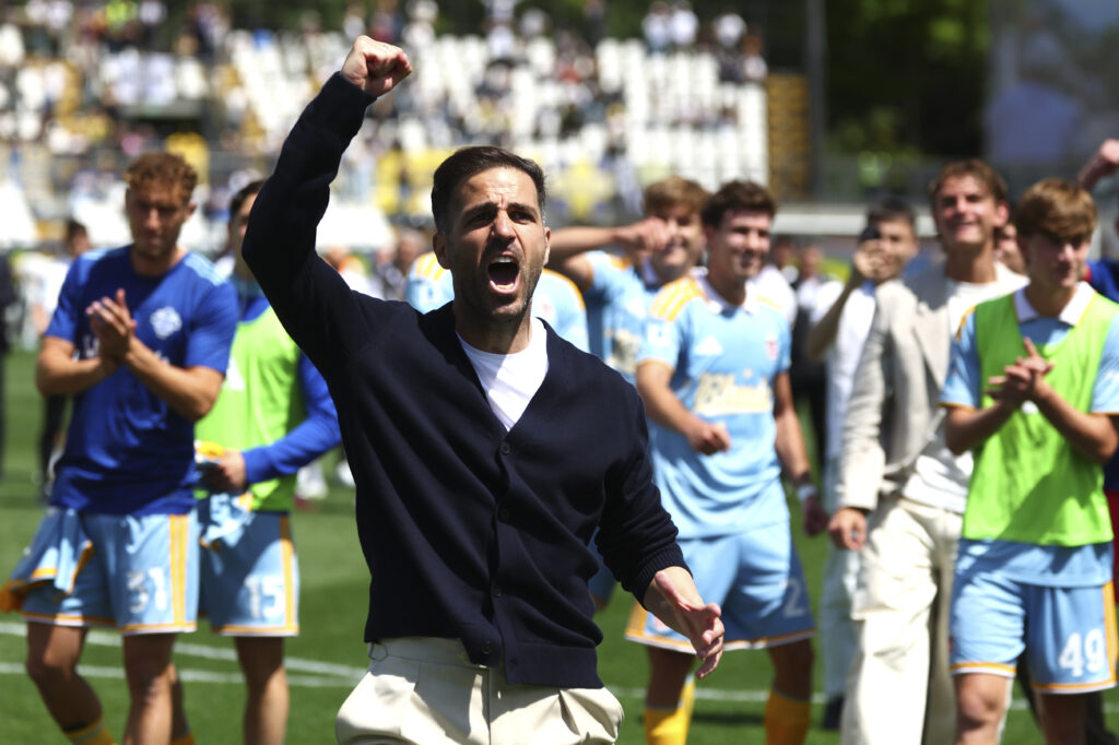 Como 1907 v Parma Calcio 1913 - Serie A